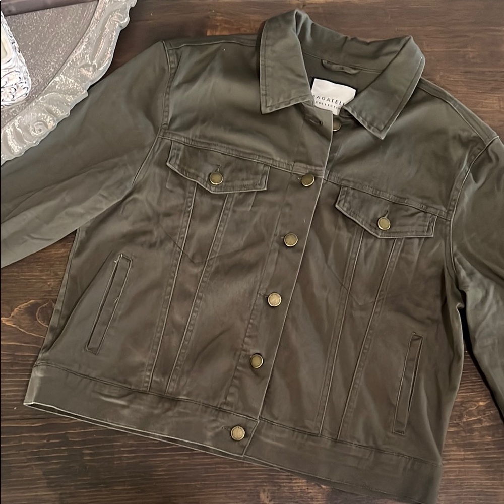 Women's Olive Green Jacket